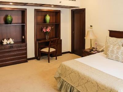 bedroom - hotel ambassador - new delhi, india