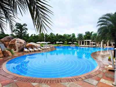 outdoor pool - hotel novotel convention centre - hyderabad, india