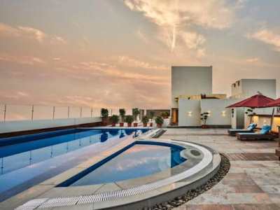 outdoor pool - hotel hilton garden inn lucknow - lucknow, india