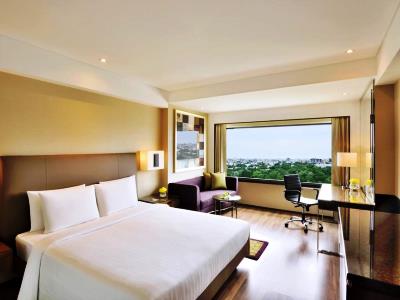 bedroom 2 - hotel courtyard by marriott - chennai, india