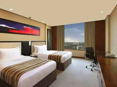 bedroom 1 - hotel doubletree by hilton pune-chinchwad - pune, india