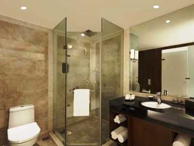 bathroom - hotel doubletree by hilton pune-chinchwad - pune, india