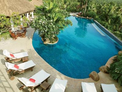 outdoor pool - hotel taj green cove resort and spa kovalam - thiruvananthapuram, india