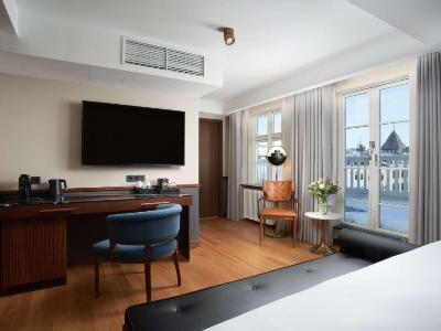 bedroom 1 - hotel iceland parliament, curio collection - reykjavik, iceland