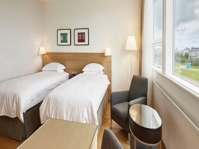 bedroom 3 - hotel hilton nordica - reykjavik, iceland