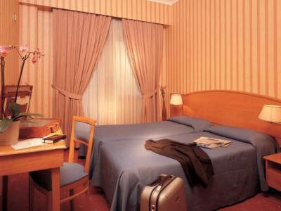 bedroom - hotel best western rome airport - fiumicino, italy