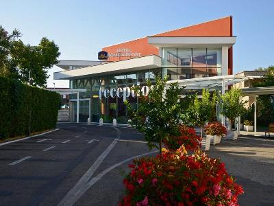 exterior view - hotel best western rome airport - fiumicino, italy