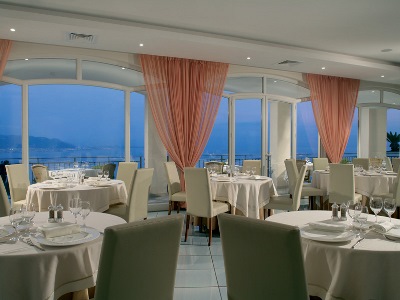 restaurant - hotel raito - vietri sul mare, italy