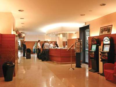lobby - hotel best western cavalieri della corona - cardano al campo, italy
