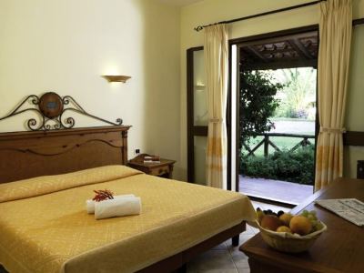 bedroom 1 - hotel horse country resort congress and spa - arborea, italy