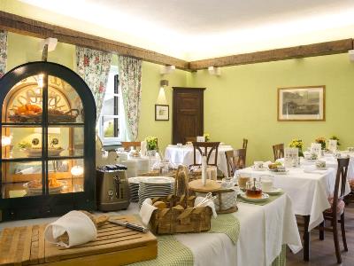 breakfast room - hotel la meridiana - garlenda, italy