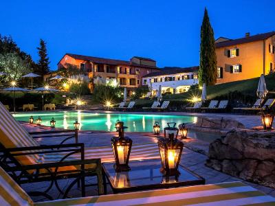 outdoor pool - hotel la meridiana - garlenda, italy
