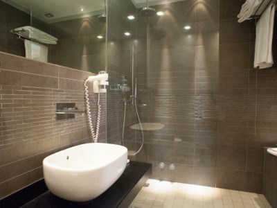 bathroom - hotel ferrohotel - modica, italy