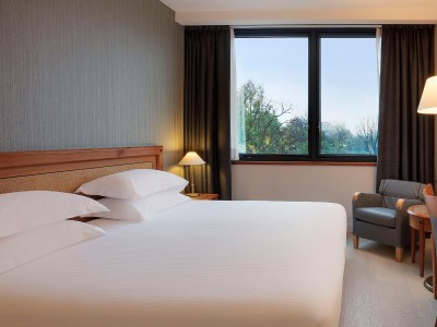 bedroom - hotel crowne plaza milan linate - san donato milanese, italy