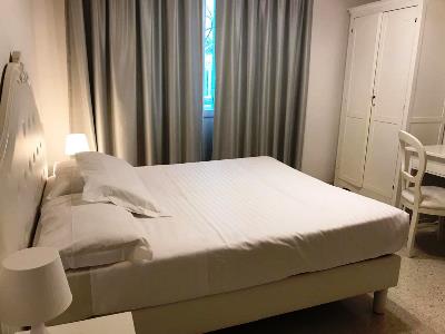 bedroom - hotel villa patriarca - mirano, italy