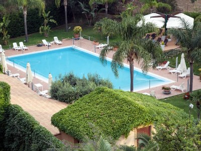 outdoor pool 1 - hotel della valle - agrigento, italy