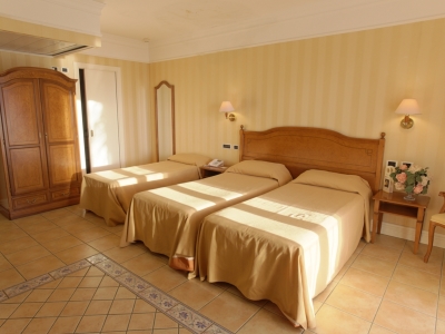 bedroom - hotel dioscuri bay palace - agrigento, italy
