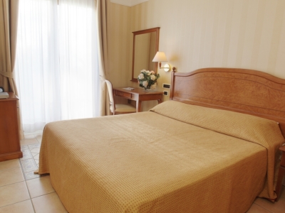 bedroom 5 - hotel dioscuri bay palace - agrigento, italy