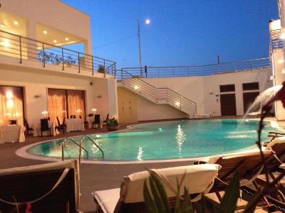 outdoor pool 2 - hotel majesty alberobello - alberobello, italy