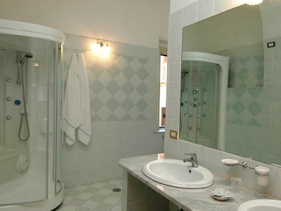 bathroom - hotel fontana - amalfi, italy
