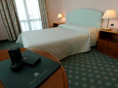 bedroom 3 - hotel hostellerie du cheval blanc - aosta, italy