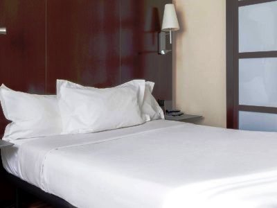 bedroom - hotel b and b hotel arezzo - arezzo, italy