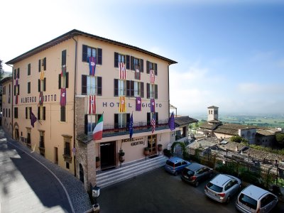 exterior view 4 - hotel giotto - assisi, italy