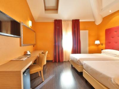 bedroom 1 - hotel best western piemontese - bergamo, italy