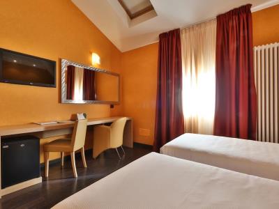 bedroom 4 - hotel best western piemontese - bergamo, italy