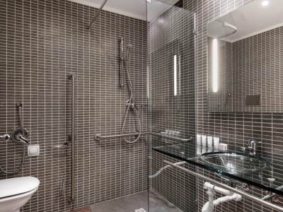 bathroom - hotel ac hotel bologna by marriott - bologna, italy
