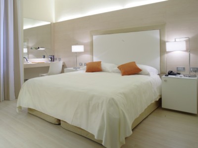 bedroom 1 - hotel smy bologna centrale - bologna, italy