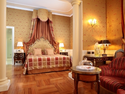 junior suite - hotel grand majestic gia' baglioni - bologna, italy