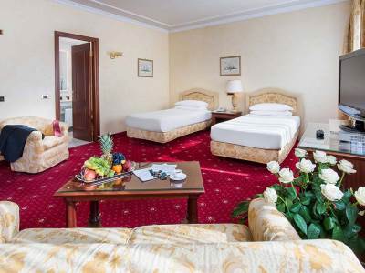 bedroom - hotel internazionale - bologna, italy