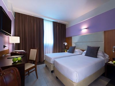 bedroom 2 - hotel cdh hotel bologna - bologna, italy
