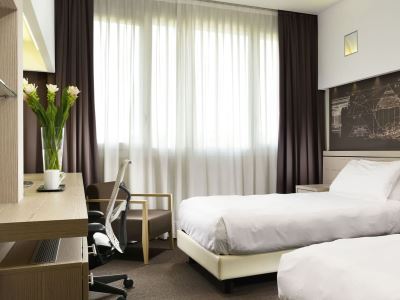 bedroom 1 - hotel unahotels bologna san lazzaro - bologna, italy