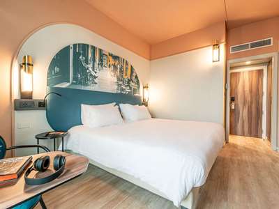 bedroom 1 - hotel mercure bologna centro - bologna, italy
