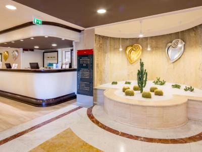 lobby - hotel best western plus tower - bologna, italy