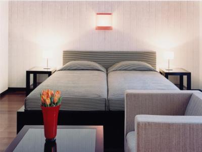 bedroom 7 - hotel greif - bolzano, italy