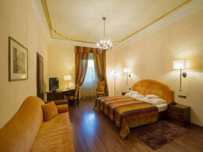 bedroom - hotel parkhotel mondschein - bolzano, italy