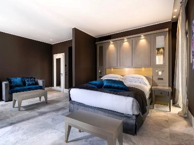 bedroom 2 - hotel palazzo doglio - cagliari, italy