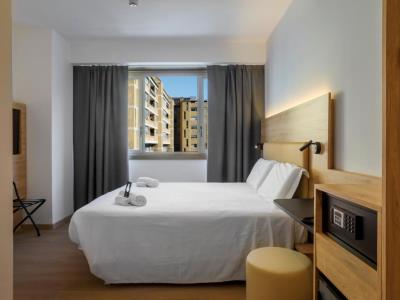 bedroom 2 - hotel b and b hotel catania city center - catania, italy