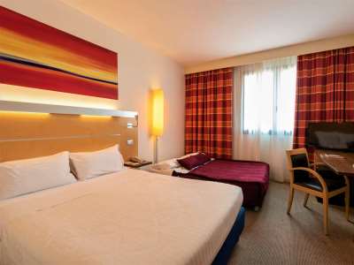 bedroom 3 - hotel best western palace inn - ferrara, italy