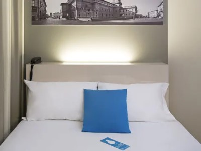 bedroom 2 - hotel b and b hotel ferrara - ferrara, italy