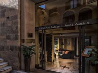 exterior view - hotel b and b pitti palace al ponte vecchio - florence, italy