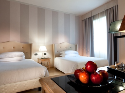 bedroom 1 - hotel ambasciatori c-hotels - florence, italy