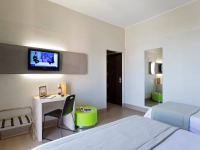 bedroom 4 - hotel b and b firenze novoli - florence, italy