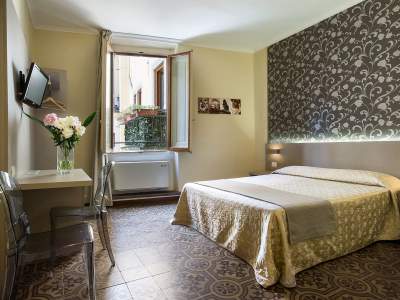 bedroom - hotel albergo firenze - florence, italy