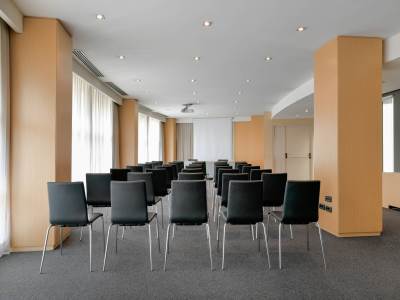 conference room 1 - hotel ac firenze - florence, italy