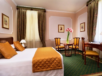 bedroom 2 - hotel berchielli - florence, italy