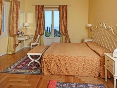 bedroom 2 - hotel villa sofia - gardone riviera, italy
